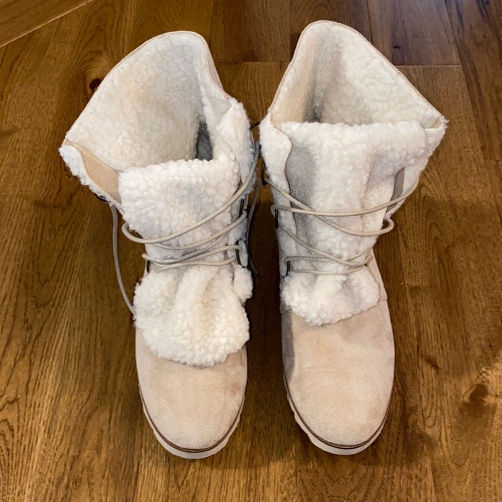 Mis-Jes size 11  Women’s Winter Wedge Fur Bootie